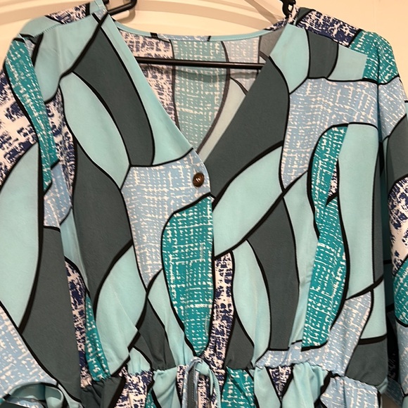 Geometric Patterned Romper - Picture 2 of 3